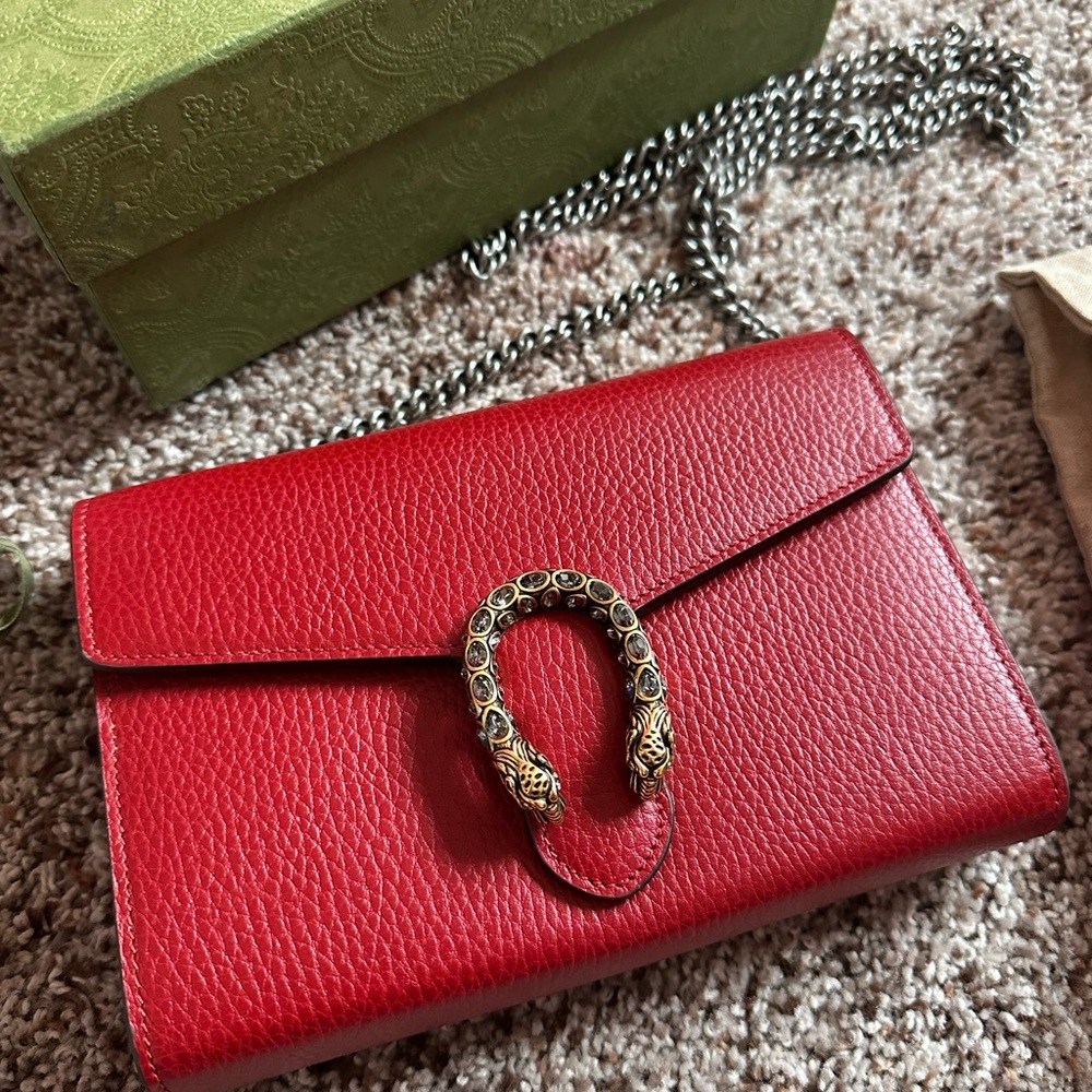 Gucci Red Leather Crossbody Bag with Chain Strap